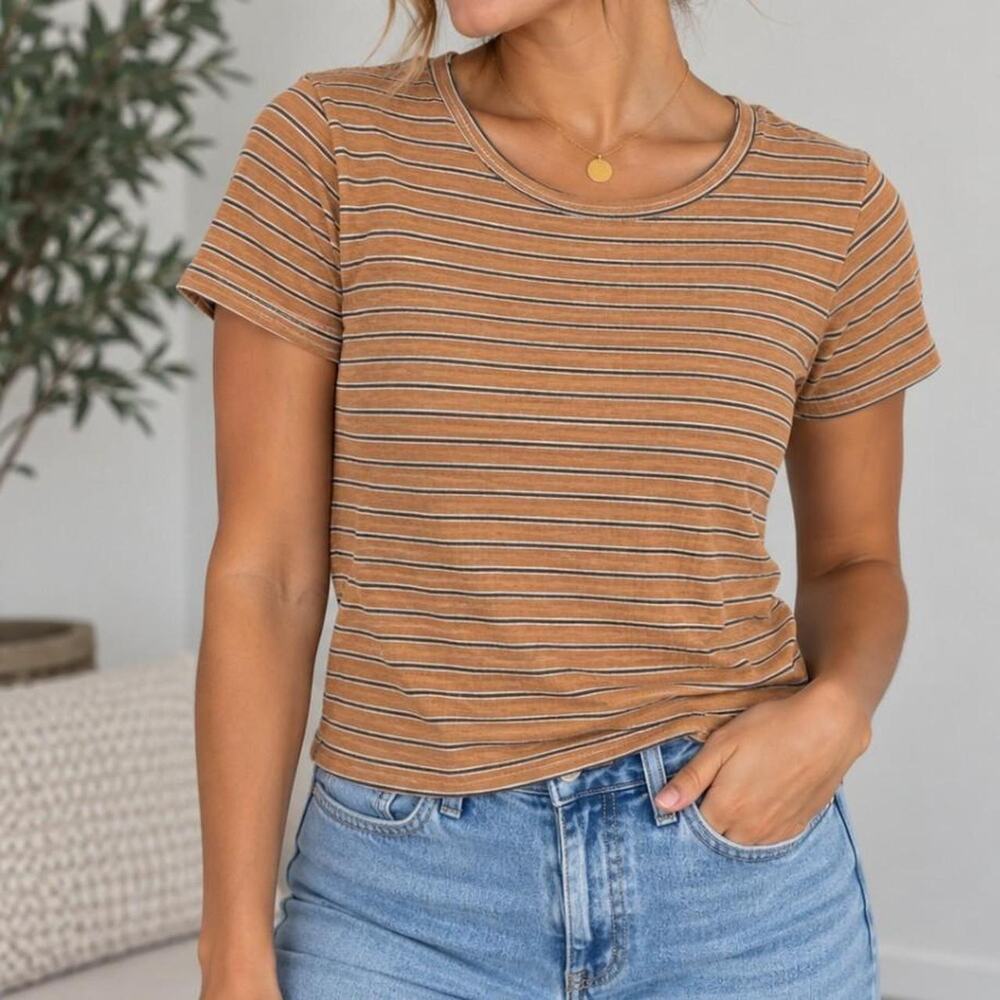 American Eagle Brown Striped Ribbed T-Shirt – Size S